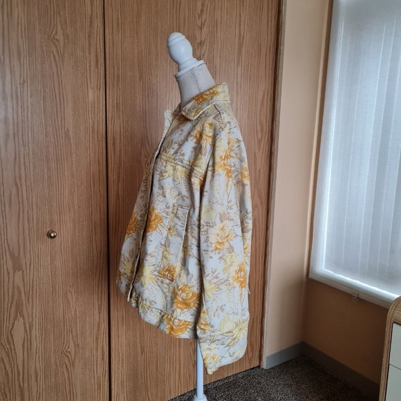 Denim Jacket Yellow Floral Urban Outfitters Shacket NWT Cotton Oversized BDG - Picture 7 of 13